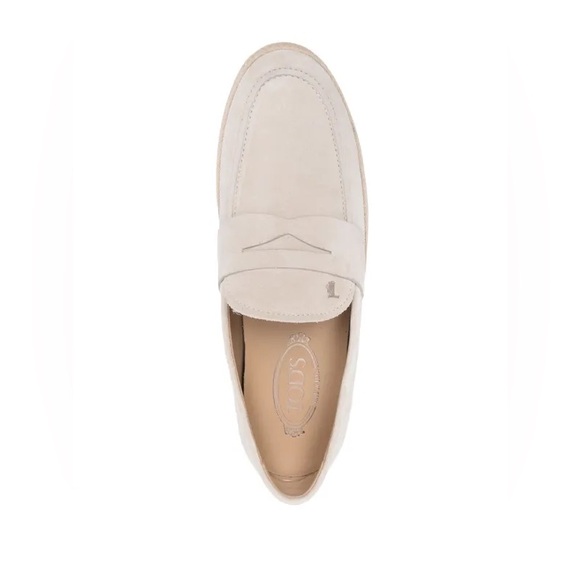 Tod's Shoes - Tod’s light almond/cream leather penny loafers sz 39 (8.5-9)